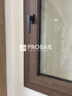 Plaxé Turner Oak Toffee avec poignée TOULON noir mat